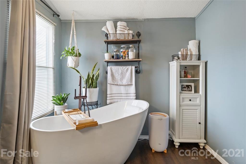 1352 Airport Rhodhiss Road Hickory, NC 28601 - Photo 16 of 37 Gallery Image 16