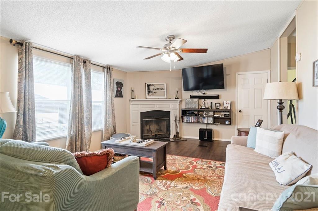 1352 Airport Rhodhiss Road Hickory, NC 28601 - Photo 27 of 37 Gallery Image 27