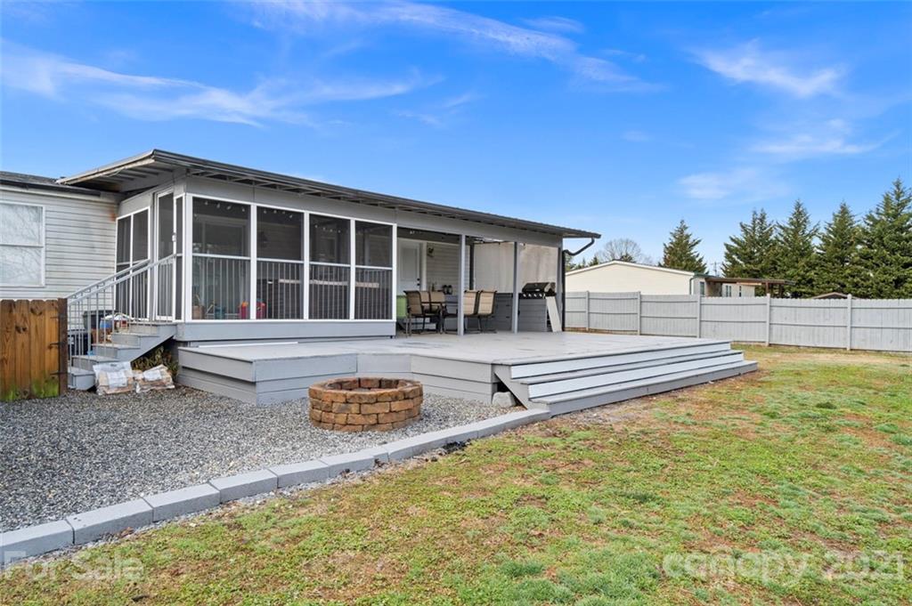 1352 Airport Rhodhiss Road Hickory, NC 28601 - Photo 6 of 37 Gallery Image 6