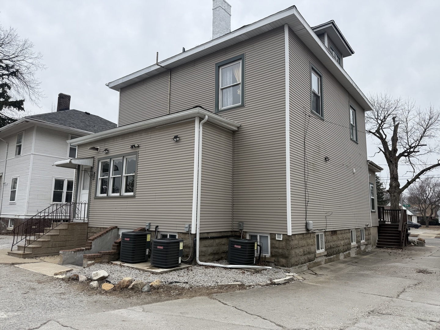 1410 South Main Street Bloomington, IL 61701 - Photo 5 of 5