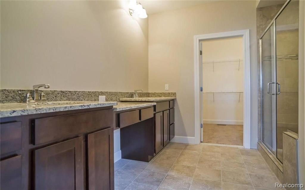5513 Woodfall Road Clarkston, MI 48348 - Photo 17 of 24 Gallery Image 17