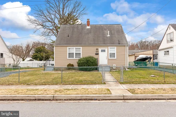 $2,000 | 929 Kinwat Avenue, Essex, MD 21221