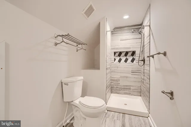 $2,200 | 929 Kinwat Avenue, Essex, MD 21221