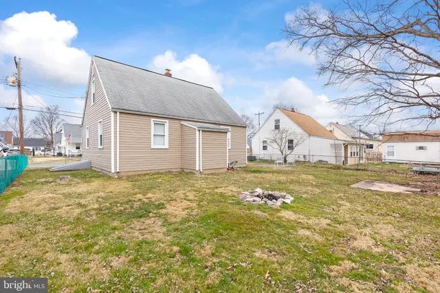 $2,200 | 929 Kinwat Avenue, Essex, MD 21221