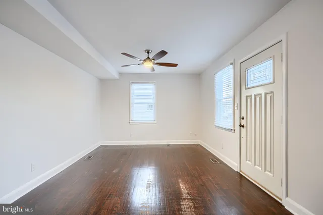 $2,200 | 929 Kinwat Avenue, Essex, MD 21221