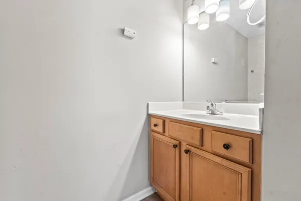 $2,850 | 2987 Saganashkee Lane, Unit 2987, Naperville, IL 60564