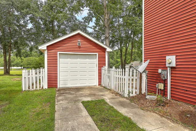$2,200 | 8983 Planters Row Lane, Summerville, SC 29485