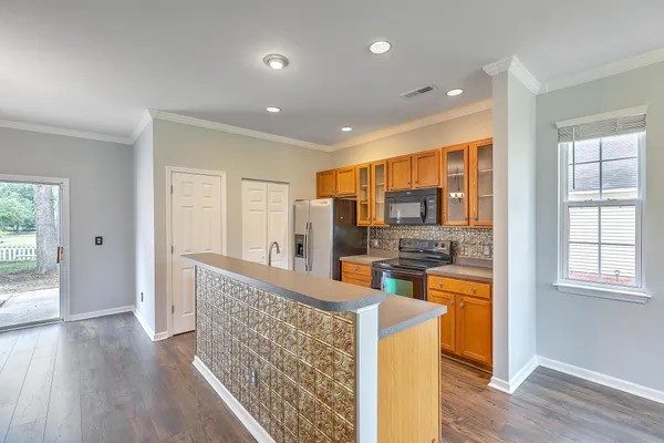 $2,065 | 8983 Planters Row Lane, Summerville, SC 29485