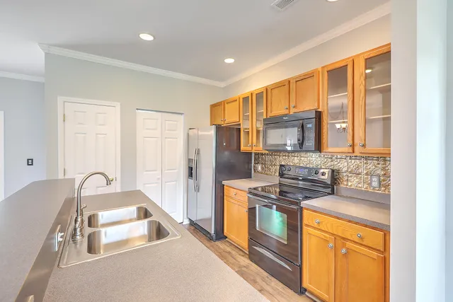 $2,200 | 8983 Planters Row Lane, Summerville, SC 29485
