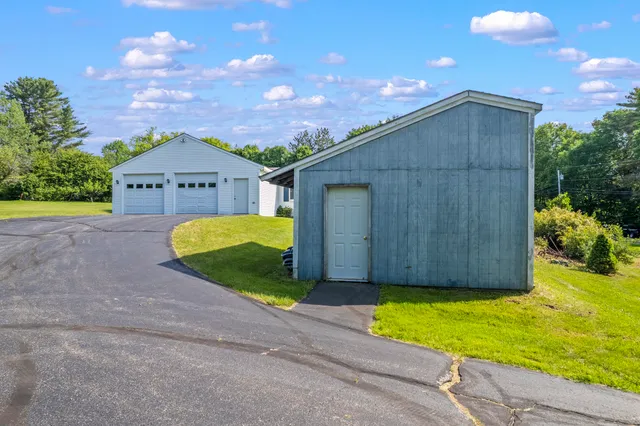 $425,000 | 19 Windy Meadows Drive, Manchester, ME 04351