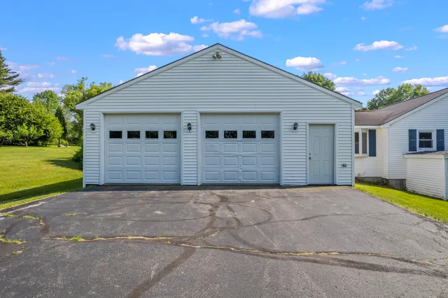 $425,000 | 19 Windy Meadows Drive, Manchester, ME 04351