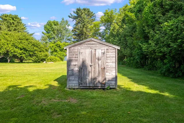 $425,000 | 19 Windy Meadows Drive, Manchester, ME 04351