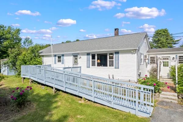 $425,000 | 19 Windy Meadows Drive, Manchester, ME 04351
