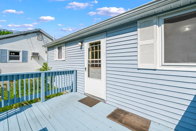 $425,000 | 19 Windy Meadows Drive, Manchester, ME 04351