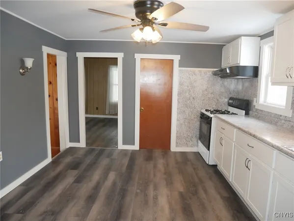 $189,000 | 174 Elmwood Avenue North, Sangerfield, NY 13480