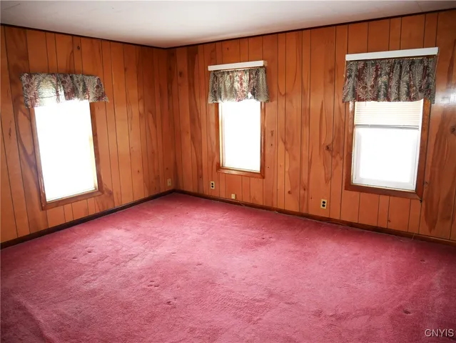 $194,500 | 174 Elmwood Avenue North, Sangerfield, NY 13480