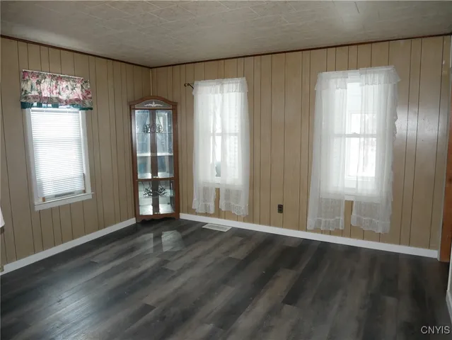 $194,500 | 174 Elmwood Avenue North, Sangerfield, NY 13480