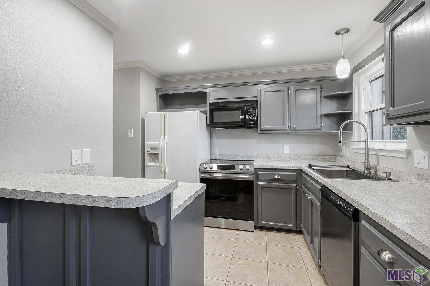 961 Ridgepoint Court, Unit 961 Baton Rouge, LA 70810 - Photo 5 of 12 Gallery Image 5