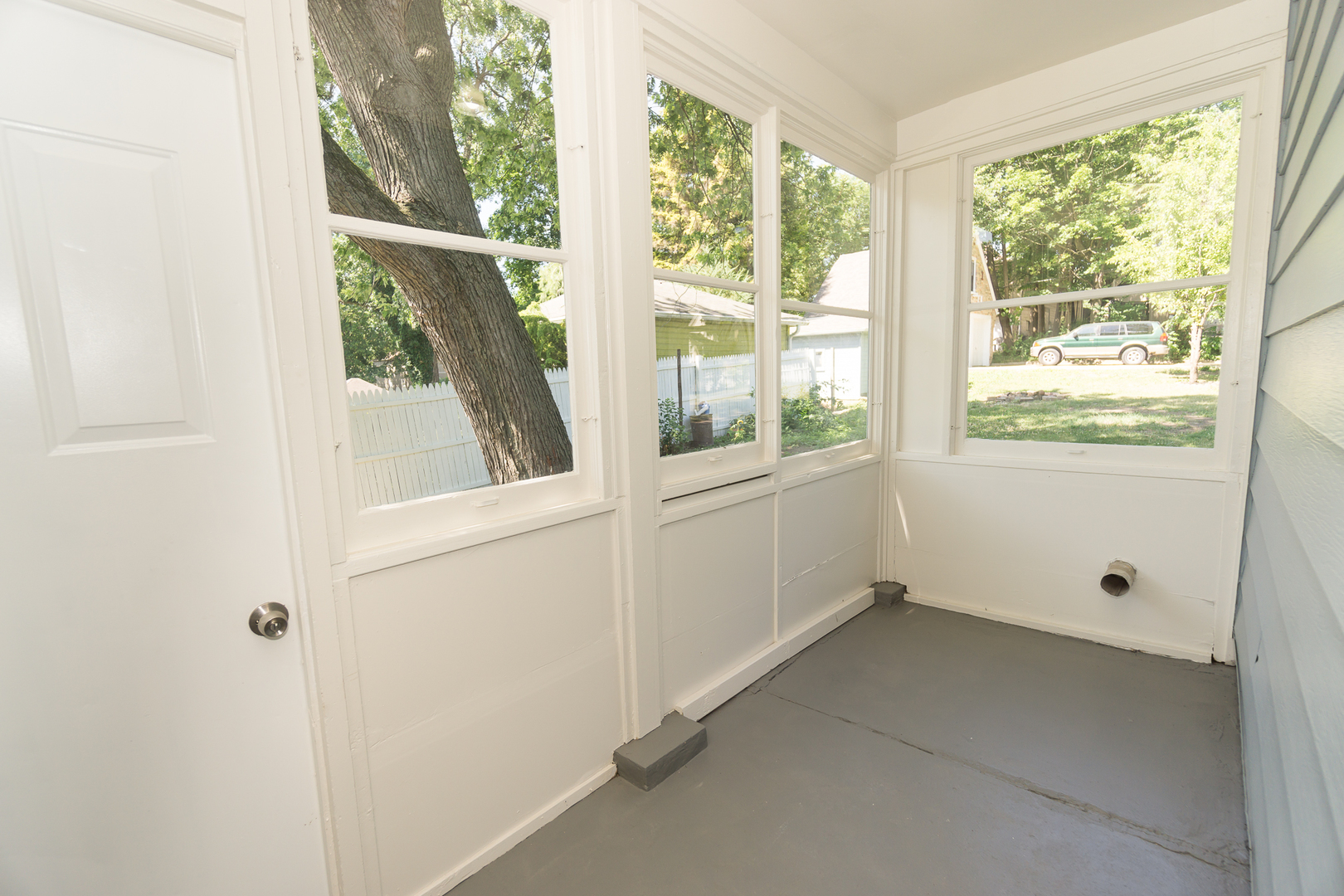 328 Silver Street Elgin, IL 60123 - Photo 20 of 27 Gallery Image 20