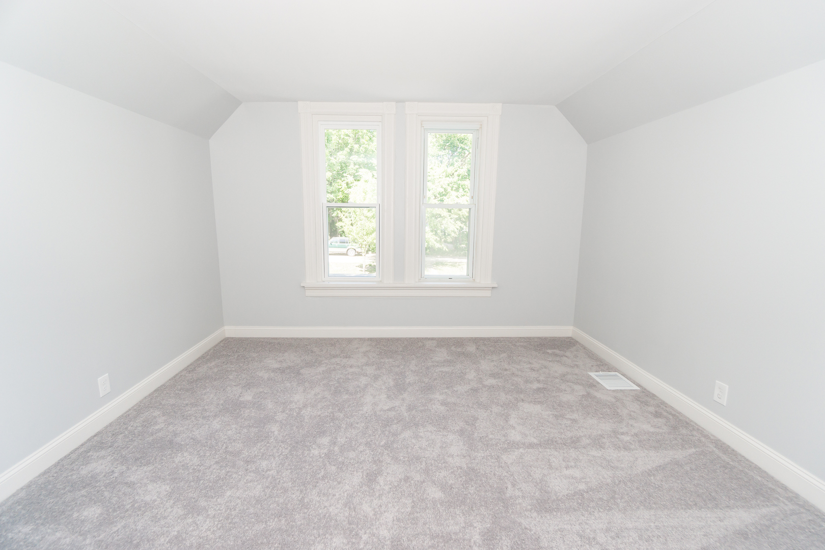 328 Silver Street Elgin, IL 60123 - Photo 10 of 27 Gallery Image 10