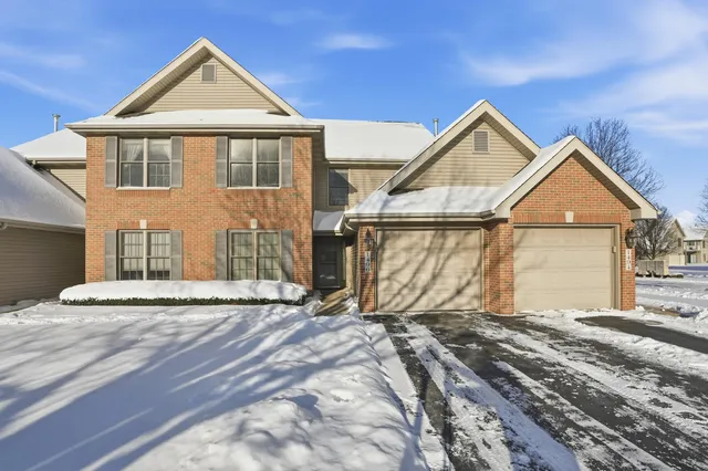 $264,900 | 1496 Lakewood Lane, Schererville, IN 46375