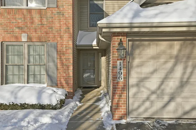 $264,900 | 1496 Lakewood Lane, Schererville, IN 46375