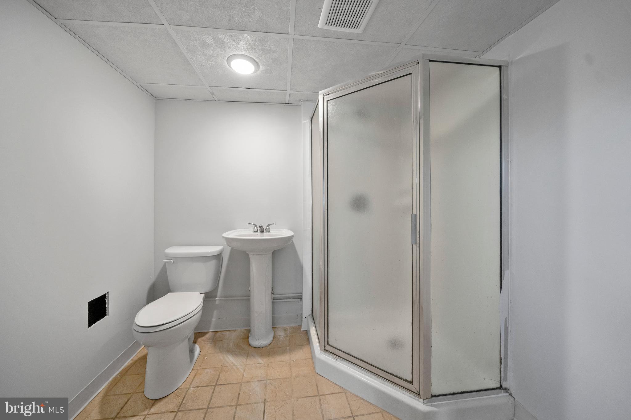 506 Newark Road Landenberg, PA 19350 - Photo 27 of 32 Bathroom (Basement)