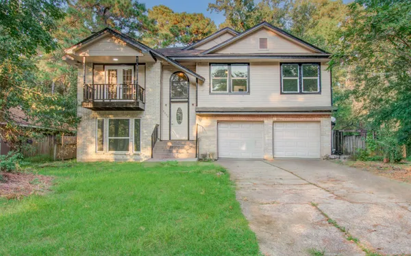$2,050 | 5006 Village Springs Drive, Kingwood, TX 77339