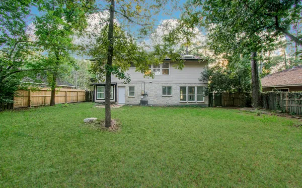 $2,050 | 5006 Village Springs Drive, Kingwood, TX 77339