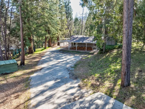 $450,000 | 51338 Hillside Drive, Oakhurst, CA 93644