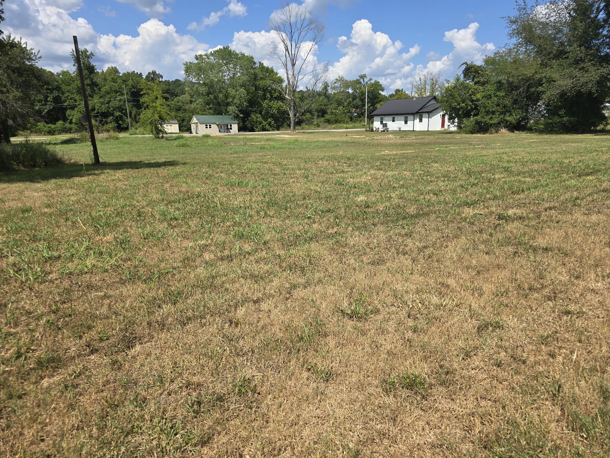 205 Armstrong Street Waverly, TN 37185 - Photo 1 of 4 a view of a field