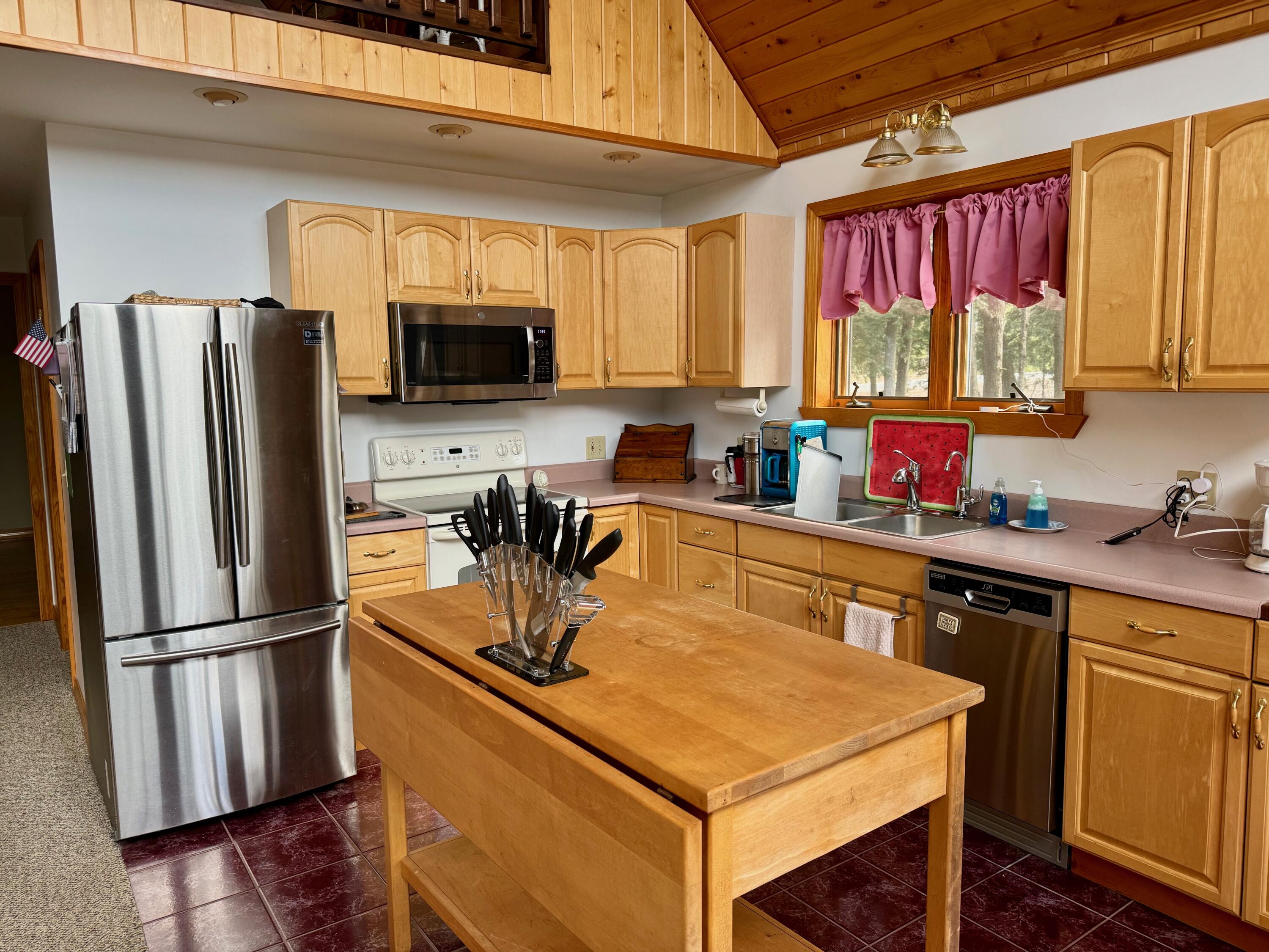 114 North Howland Road Howland, ME 04448 - Photo 8 of 22 IMG_3219