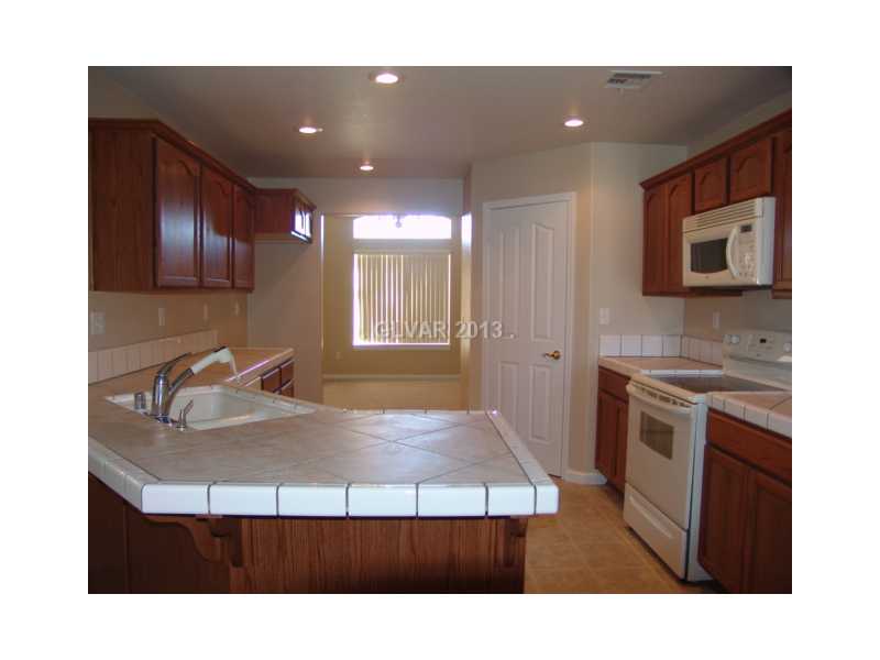 230 Jarvis Road Pahrump, NV 89060 - Photo 4 of 25 Kitchen.