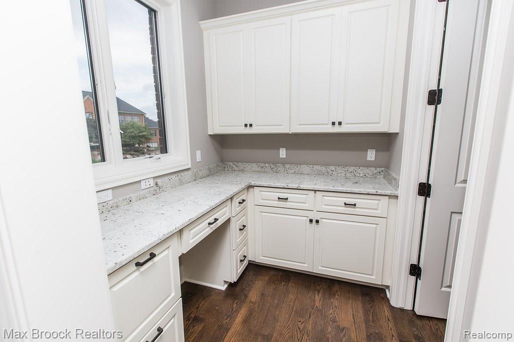 3632 Strathcona Drive Rochester Hills, MI 48309 - Photo 12 of 56