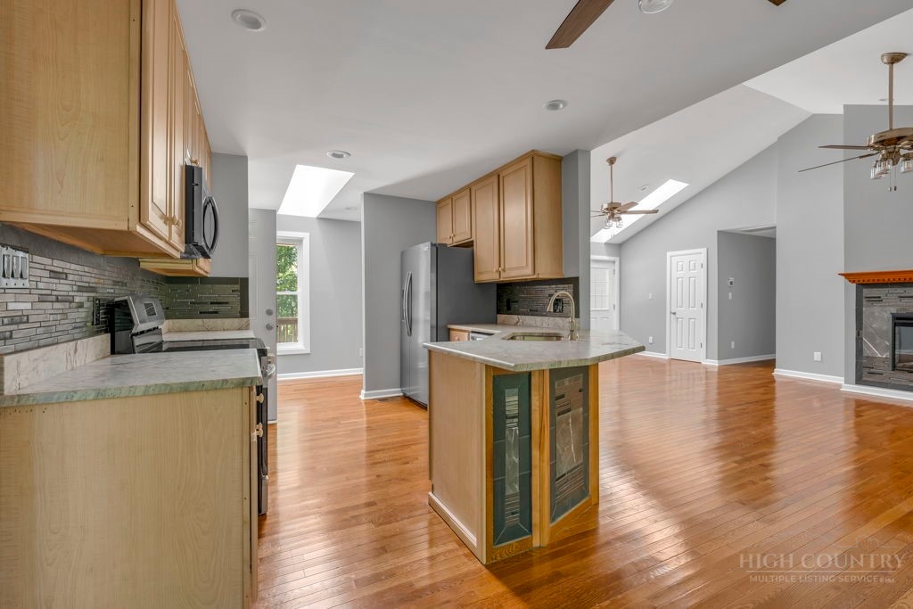 482 Guy Ford Road Sugar Grove, NC 28679 - Photo 10 of 33
