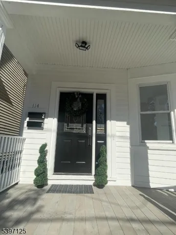 $2,900 | 114 Overlook Avenue, Unit 1, Belleville, NJ 07109