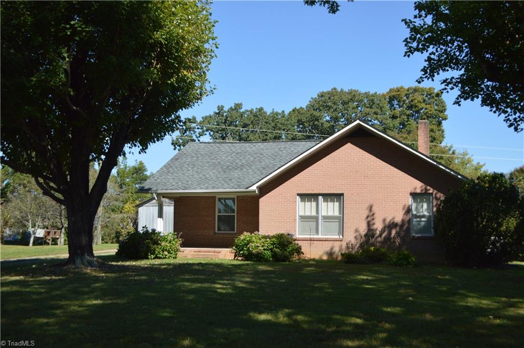 1020 Hunter Farm Road Pilot Mountain, NC 27041 - Photo 30 of 42 Gallery Image 30