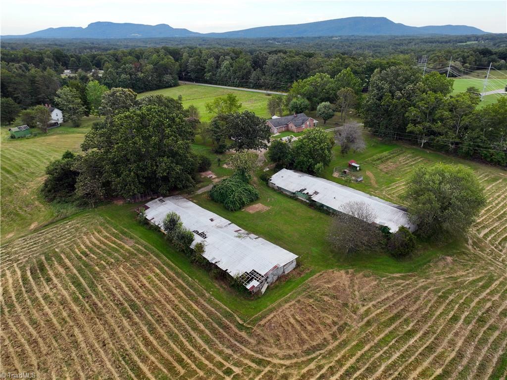 1020 Hunter Farm Road Pilot Mountain, NC 27041 - Photo 36 of 42 Gallery Image 36