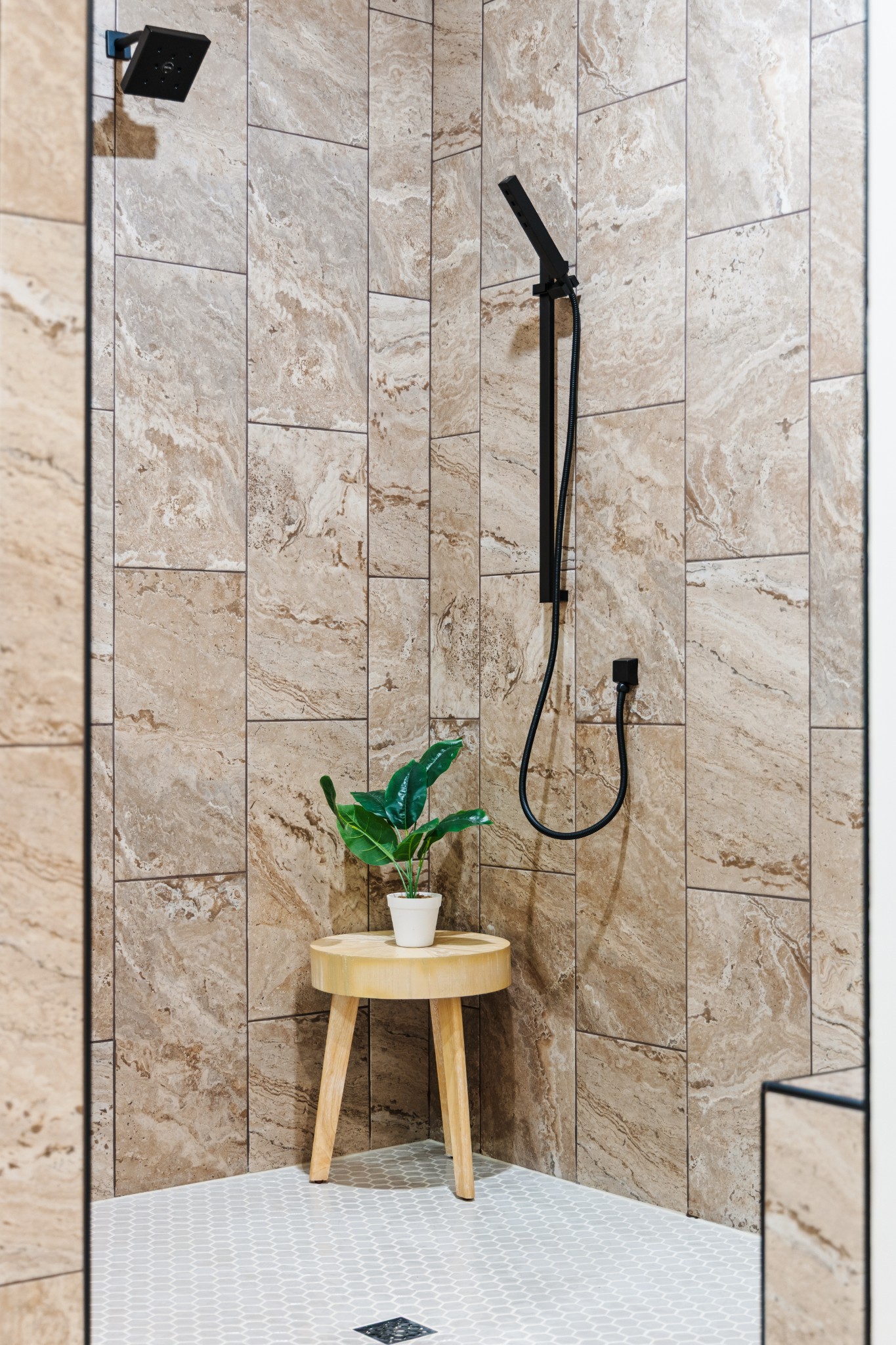55 Hinchey Cemetery Road Paris, TN 38242 - Photo 34 of 38 a white bath tub sitting next to a bathroom