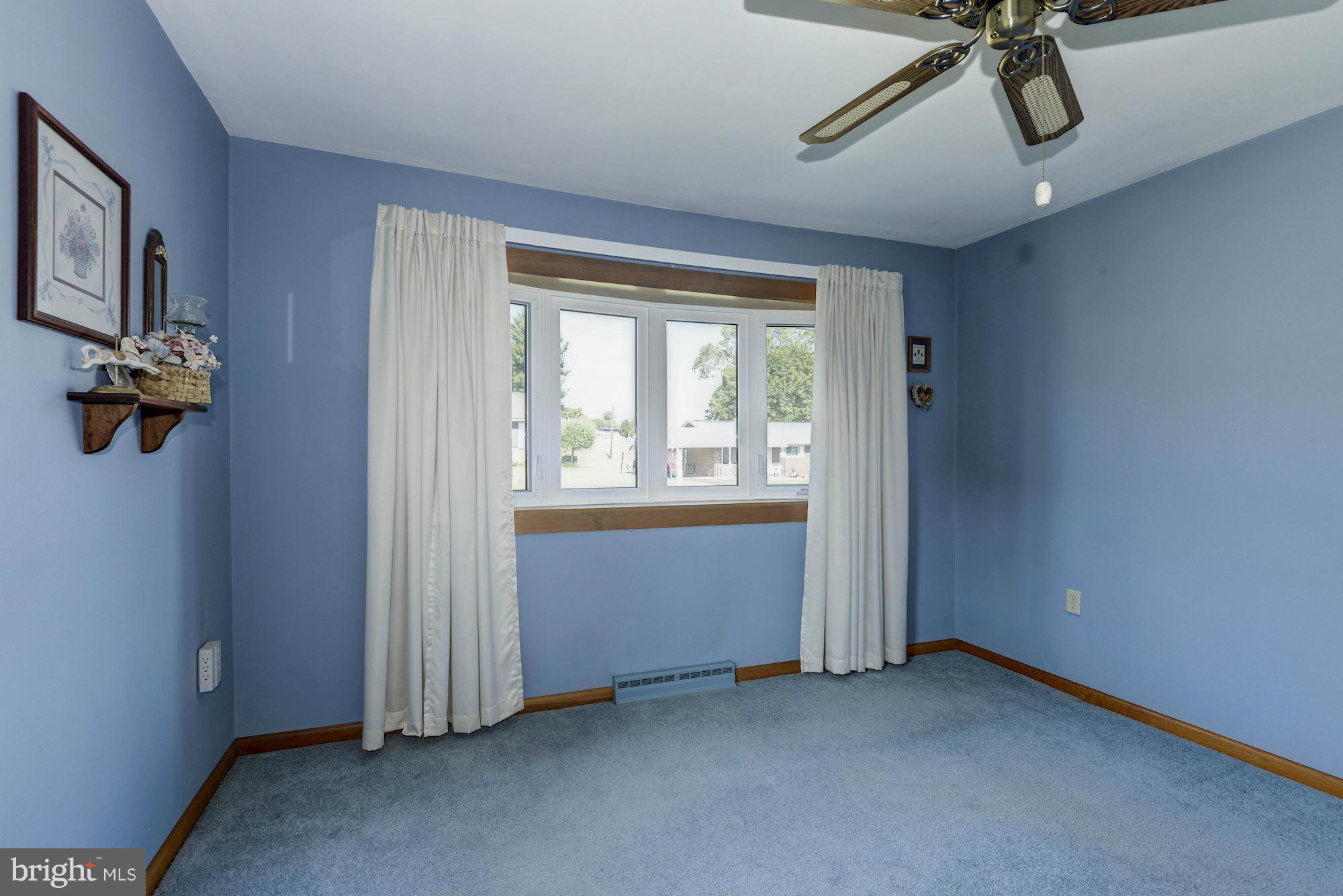 340 Nottingham Road Hagerstown, MD 21740 - Photo 12 of 30 a view of an empty room with a window