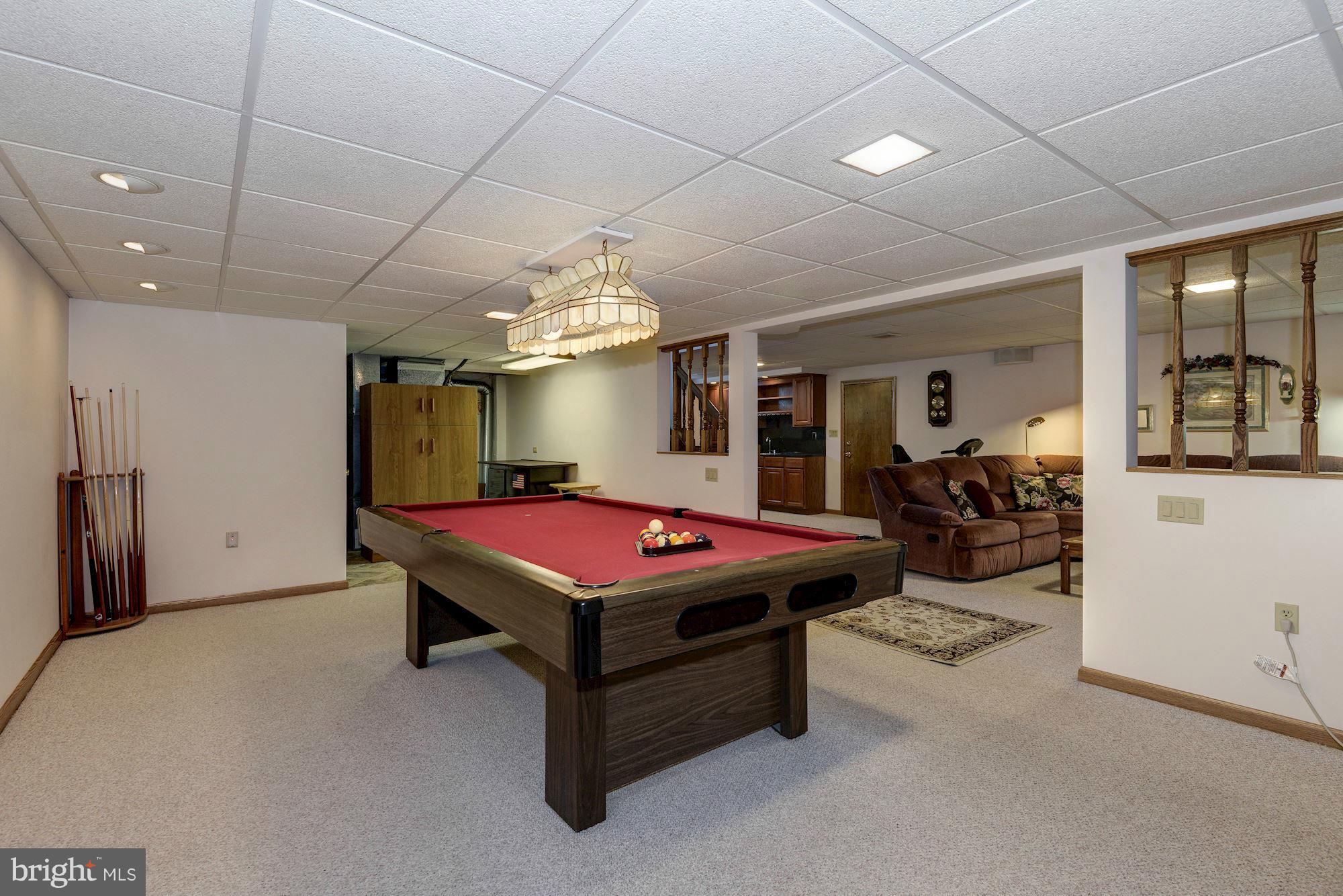 340 Nottingham Road Hagerstown, MD 21740 - Photo 20 of 30 a room with pool table and furniture