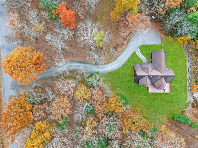 a view of an outdoor space and a yard