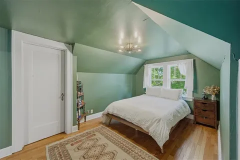 $340,000 | 415 East 70th Street, Kansas City, MO 64131