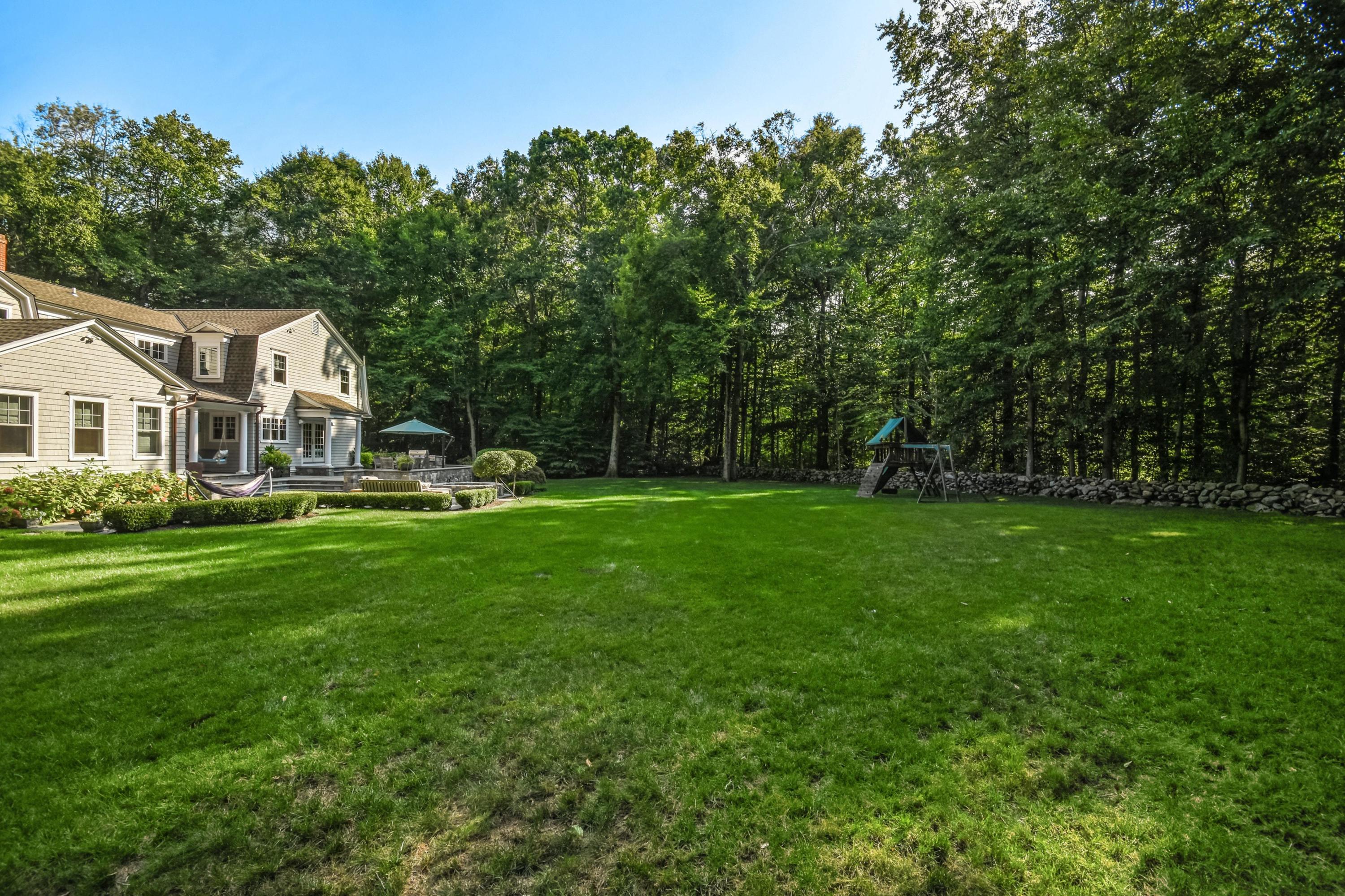 84 Rilling Ridge New Canaan, CT 06840 - Photo 35 of 40 064-361711-DSC_8428_HDR