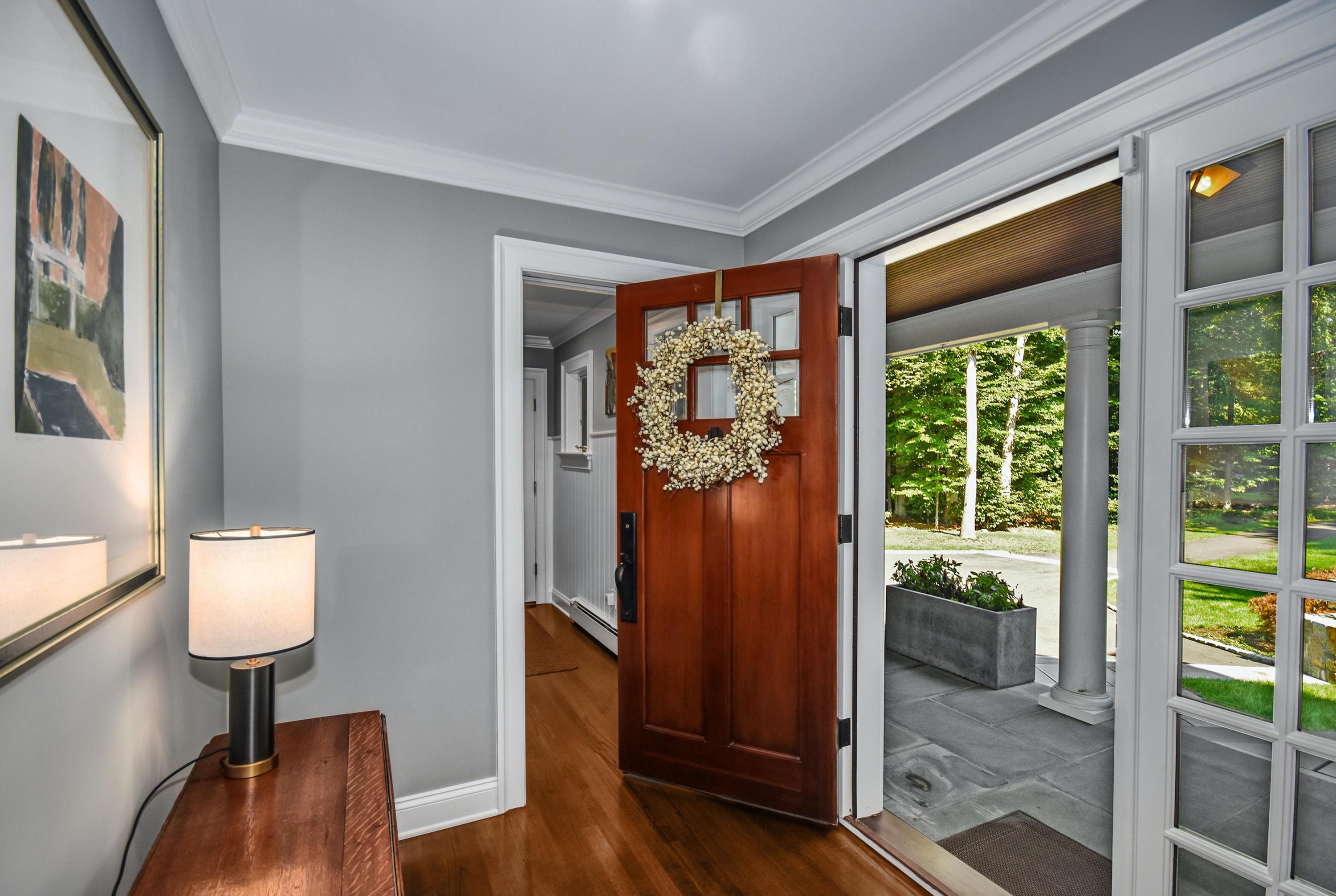 84 Rilling Ridge New Canaan, CT 06840 - Photo 5 of 40 008-361711-DSC_8217_HDR