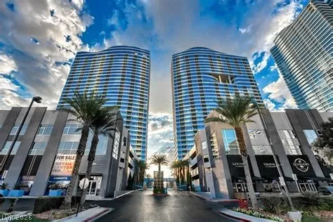 $2,400 | 4525 Dean Martin Drive, Unit 503, Las Vegas, NV 89103