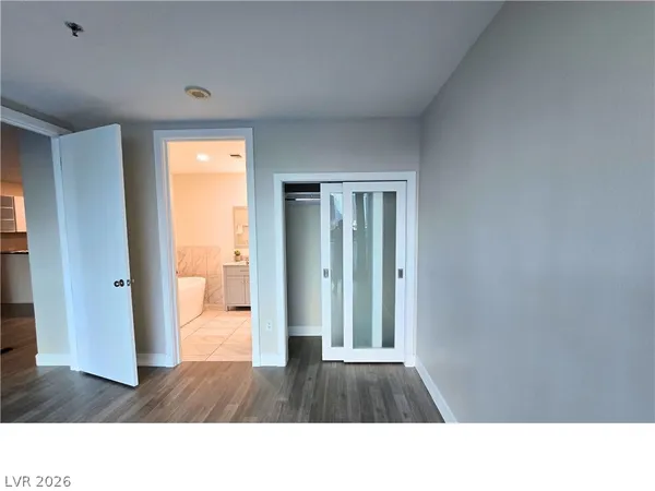 $2,400 | 4525 Dean Martin Drive, Unit 503, Las Vegas, NV 89103