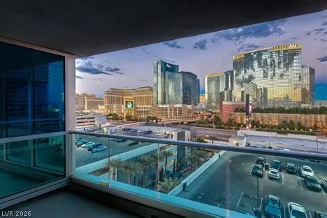 $2,400 | 4525 Dean Martin Drive, Unit 503, Las Vegas, NV 89103