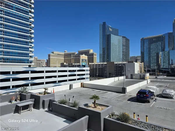 $2,400 | 4525 Dean Martin Drive, Unit 503, Las Vegas, NV 89103