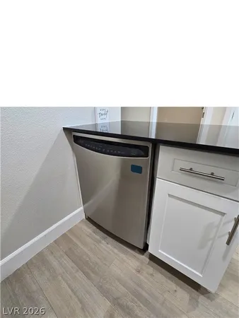 $2,400 | 4525 Dean Martin Drive, Unit 503, Las Vegas, NV 89103